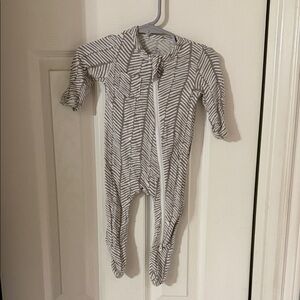 Bamboo Chic Gray Patterned Kids Footie